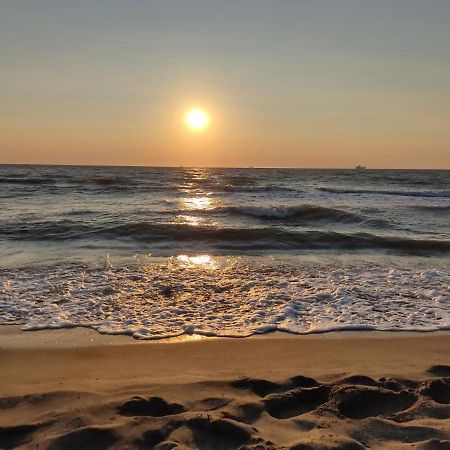 Luxury Beach Apartment In Qerret Голем Екстер'єр фото